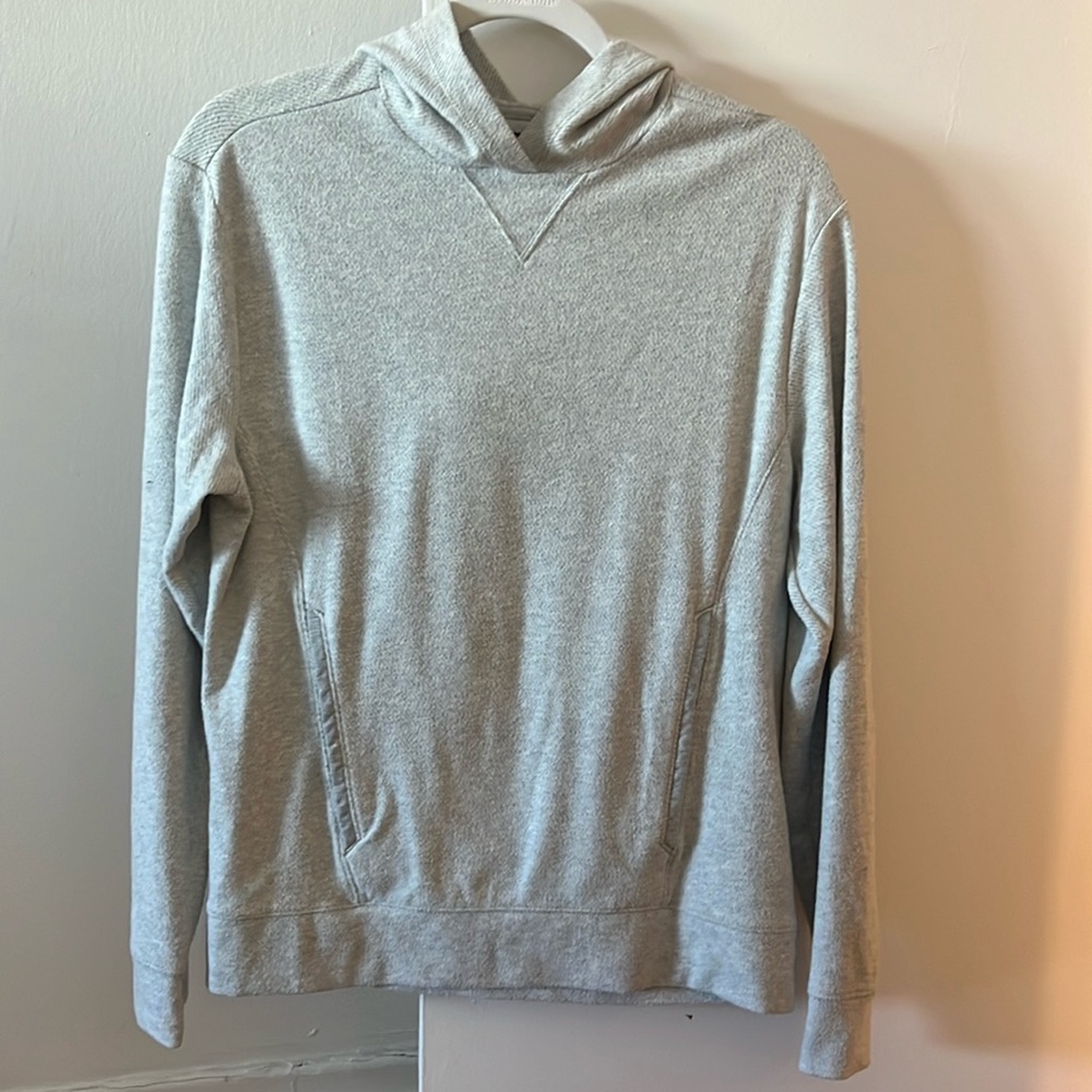 Vineyard Vines hoodie